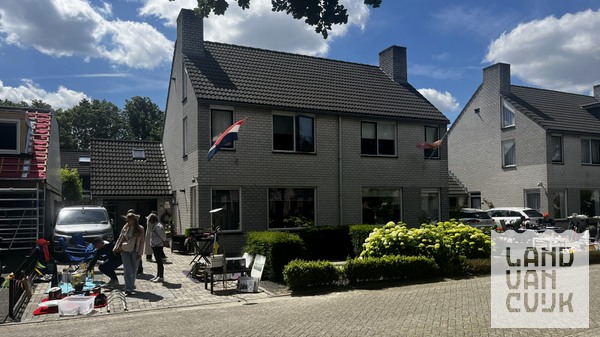 Stoepverkoop Grave-West
