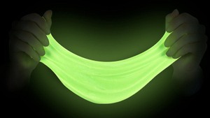 Kinderworkshop Halloween Glowslijm maken