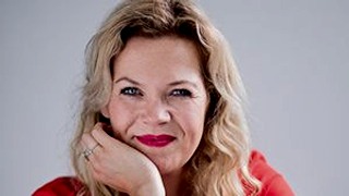 Roos Schlikker - Anneke Hymmen