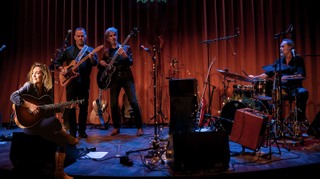 Hidden X-mas Deluxe feat. Marisa Yeaman