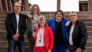 Uit-op-zondag met zanggroep Lyrics