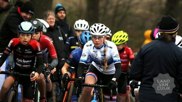 Jeugdcross van Oploo