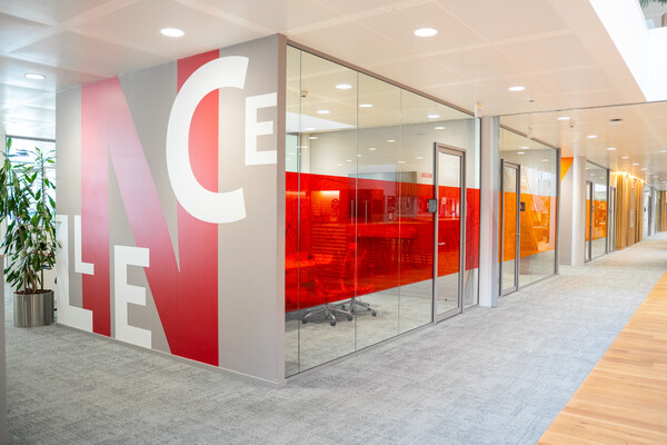 Jordans sign & promotion