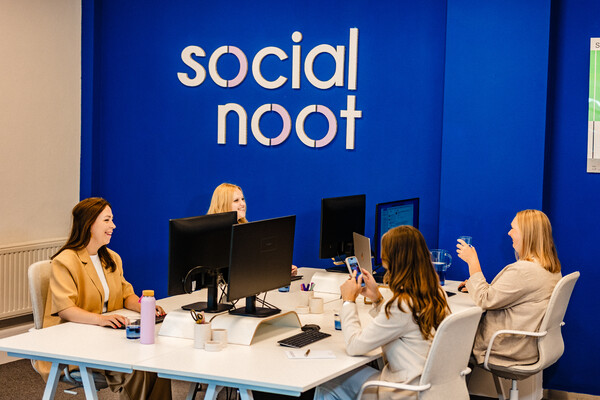 Social Noot